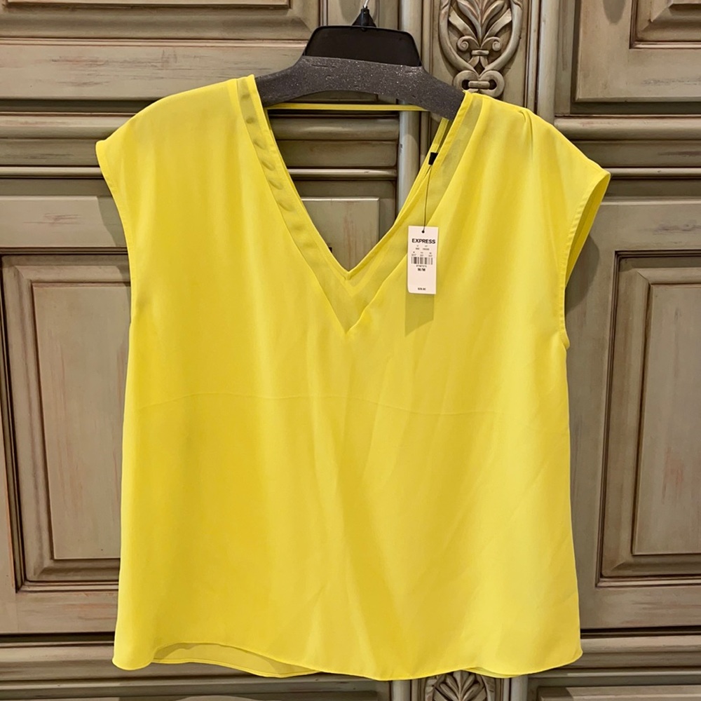 Women’s Express top.